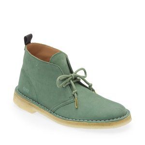 Clarks(r) Desert Bootvcy green nubuck